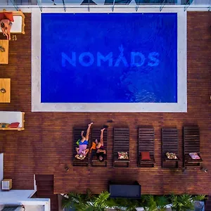 Nomads & Rooftop Pool Ostello